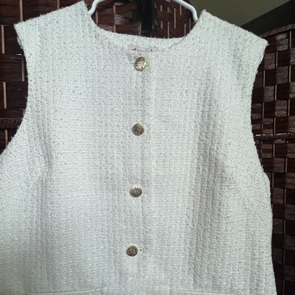 Nanette Lepore Jackets & Blazers - Nanette Lepore Textured Cream Vest with Gold Accents